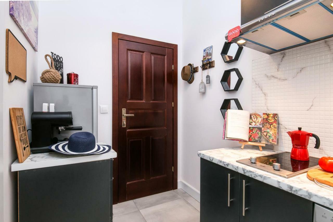 Berg Apartament Red Obok Starego Miasta Гданьск Экстерьер фото
